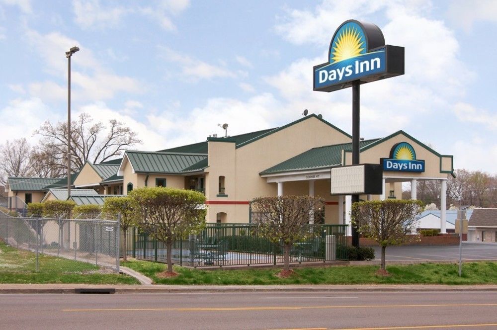 Days Inn By Wyndham Lexington Екстер'єр фото